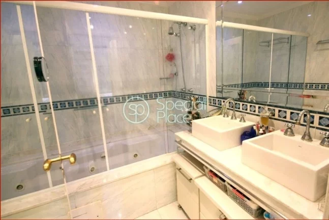 Imagem Casa de Condomínio no alto da boa vista com 4 dormitórios, sendo duas suítes, 4 vagas de garagem,...