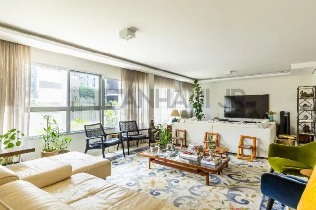 Imagem Apartamento de alto padrão para locação no Itaim Bibi, São Paulo-SP: 3 quartos, 3 suítes, 4 salas, 5 banheiros, 3 vagas, 280m².