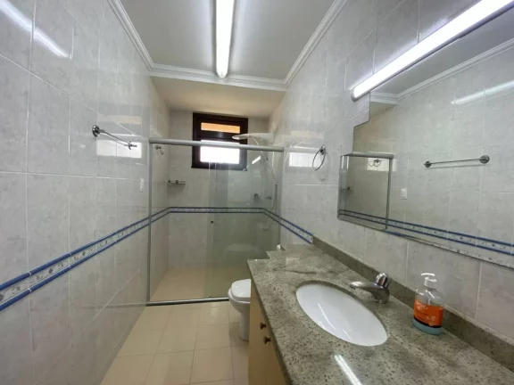 Imagem Espetacular Casa no Condomínio Villa do Mar - 4 Suítes, Piscina e Churrasqueira a Lenha!