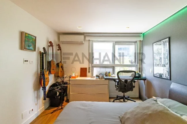 Imagem Apartamento de alto padrão para locação no Itaim Bibi, São Paulo-SP: 3 quartos, 3 suítes, 4 salas, 5 banheiros, 3 vagas, 280m².