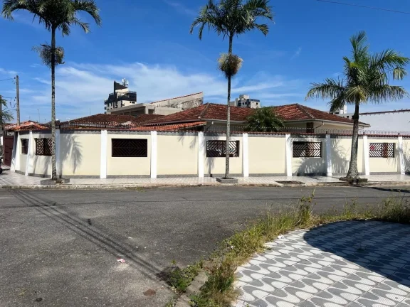 Imagem Casa para Venda em Praia Grande, Real, 3 dormitórios, 1 suíte, 1 banheiro, 4 vagas