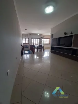 Imagem Sobrado com 3 dormitórios para alugar, 250 m² por R$ 4.100,00/mês - Vila das Mercês - São Paulo/SP
