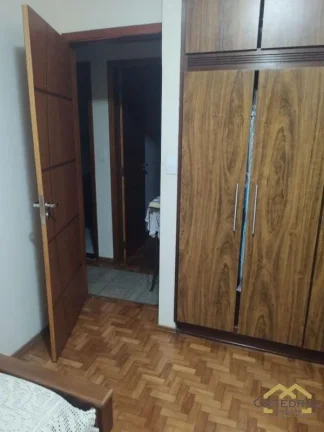 Imagem Casa com 2 quartos (1 Suíte) 4 vagas - Jardim Messina - Jundiaí/SP