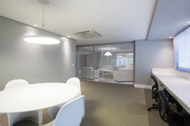 Imagem Sala comercial à venda em Porto Alegre, Petrópolis, 48,2m²