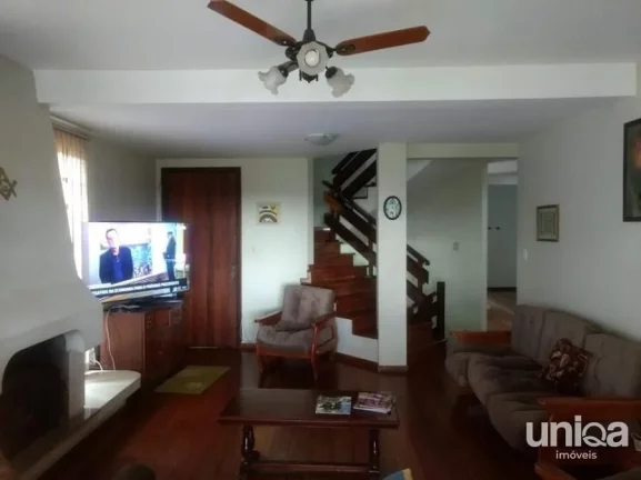 Imagem Casa 4 dormitórios (2 suítes), banheira de hidro, piscina, garagem