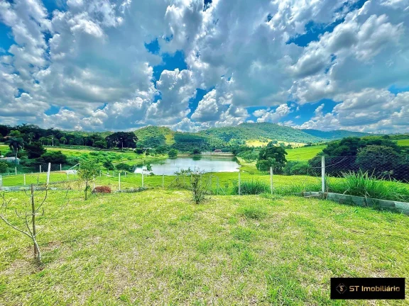Imagem Casa a venda em Atibaia - Condomínio Fechado, 1.000 m² e 3 Suítes!