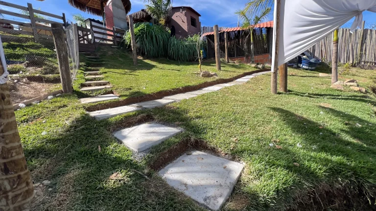 Imagem Chácara em Araçoiaba da Serra-SP, Bairro Campo do Meio: 3 Quartos, 2 Suítes, 1 Sala, 4 Banheiros, 2 Vagas, 250m².