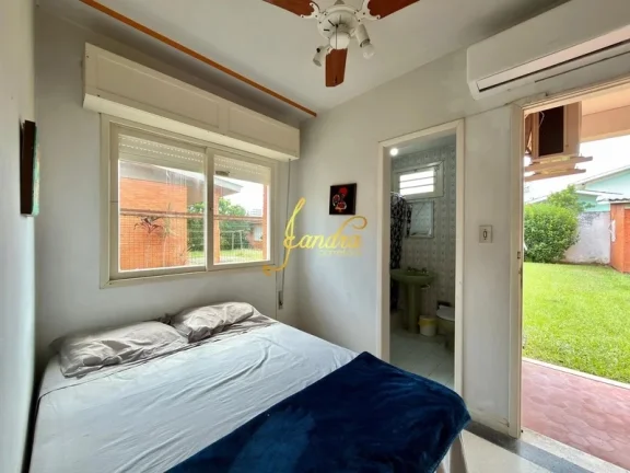 Imagem Casa perto do mar e do centrinho de Atlântida, com dois lotes