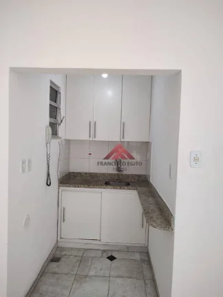 Imagem Apartamento com sala e quarto na primeira quadra da praia,proximo a todo comércio de icarai,como bancos,farmacias,super mercados,a quarenta metros da