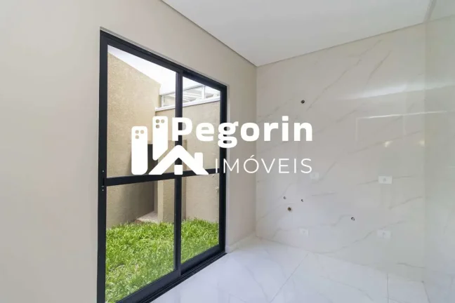Imagem Sobrado à venda em Curitiba, Uberaba, com 3 quartos, 104m²