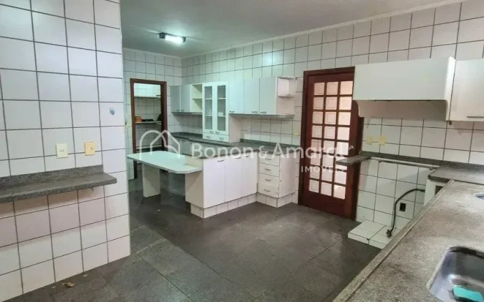 Imagem Casa à Venda no Jardim Sorirama (bolsão) - Sousas, Campinas/SP

Com arquitetura charmosa e espaço...