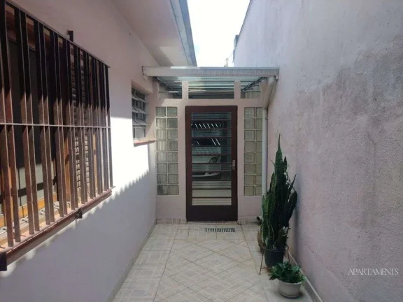 Imagem Casa com 250m2 com 2 vagas , edícula , quintal enorme e lavanderia