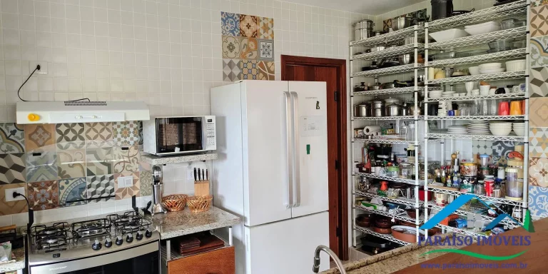 Imagem Exclusividade e Requinte: Residência de Alto Padrão em Condomínio Fechado