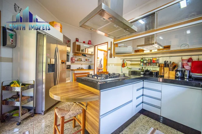 Imagem CASA ESTILO CAMPESTRE, LINDA, 3 SUÍTES. ÓTIMOS ACABAMENTOS.