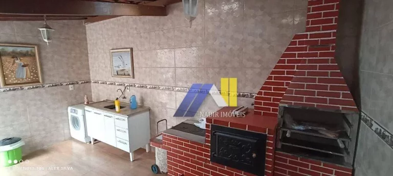Imagem Casa com 3 Quartos à Venda, 265 m² em Centro - Pouso Alegre