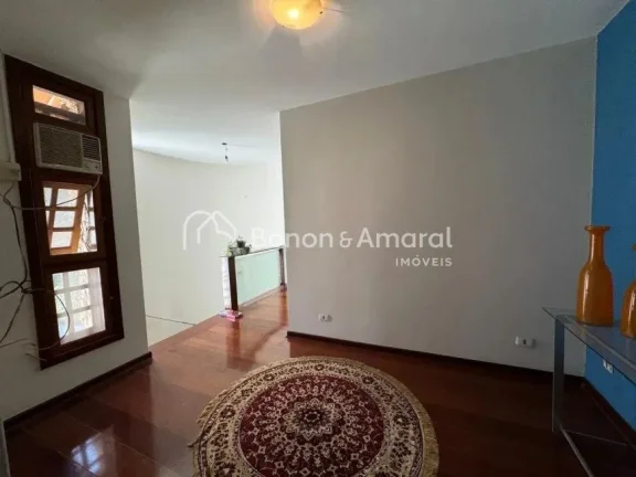 Imagem Casa charmosa e aconchegante com ambientes bem distribuídos, oferecendo hall de entrada com lavabo,...