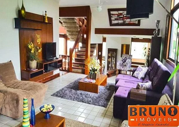 Imagem Mansão de Luxo no Condomínio Aldeia da Praia, Guarapari: Exclusividade e Segurança
Apresentamos e...