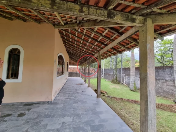 Imagem CASA GRANDE COM 3 DORMÍTÓRIOS , 2 BANHEIROS ,TODA AVARANDADA EM TERRENO DE 800 METROS