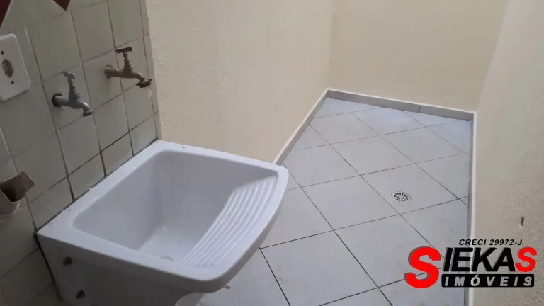 Imagem Aluguel de Casa na Vila Ré, São Paulo-SP: 2 Quartos, 1 Sala, 1 Banheiro e 1 Vaga de Garagem - 70,00 m² de Área