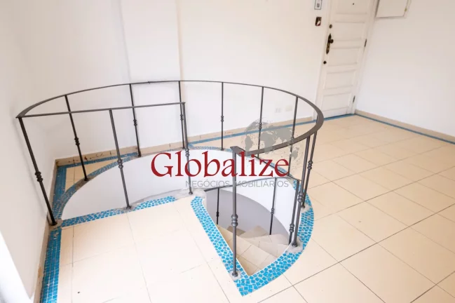 Imagem Apartamento duplex à venda no Embaré, Santos-SP, com 5 dormitórios, 2 suítes, 1 vaga de garagem e 208m² por R$ 960.000,00