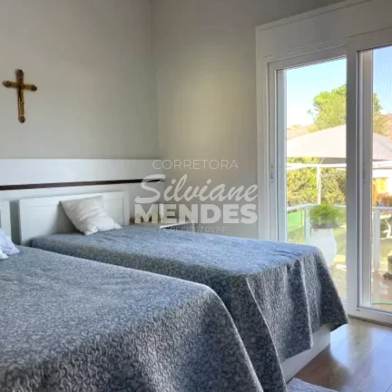 Imagem Excelente casa 280 m² com piscina no condomínio Vivendas do Lago