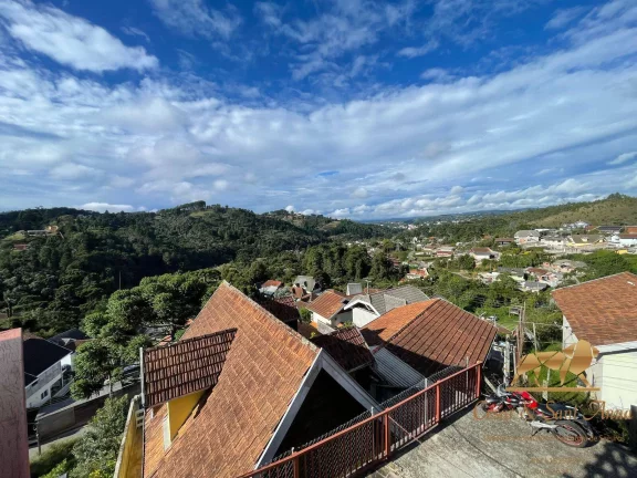 Imagem Oportunidade em Campos do Jordão, Vista Panorâmica e Potencial de Renda!