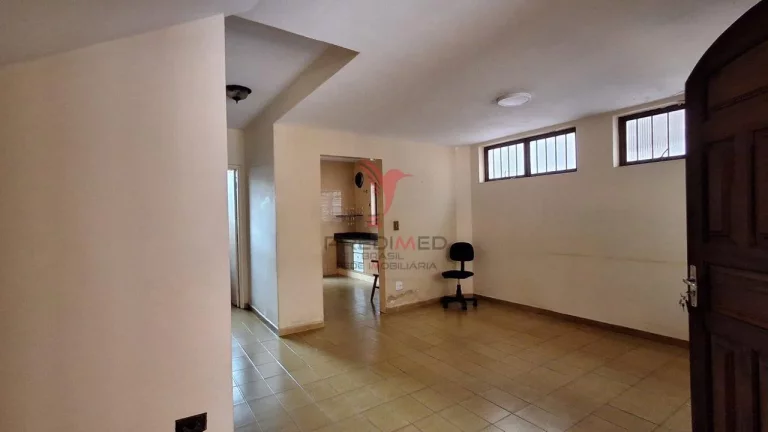 Imagem Vendo Sobrado com vocação comercial na Cidade se São Pedro-SP