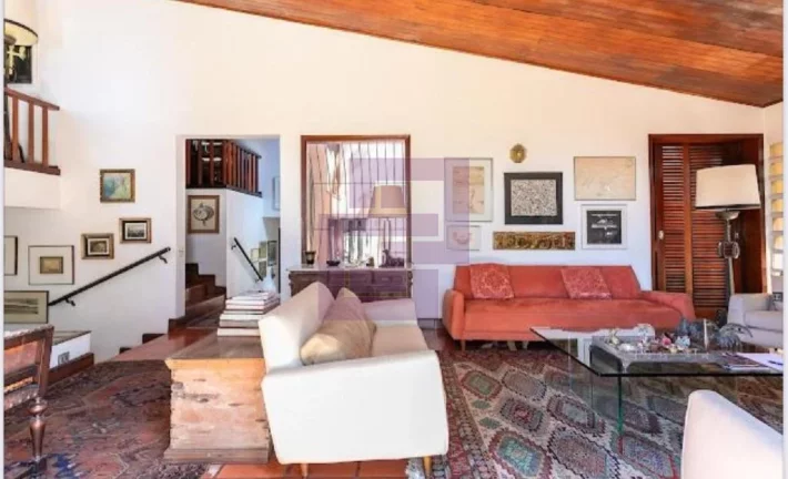 Imagem Casa Charmosa a venda em rua fechada com vista para o Joquei
