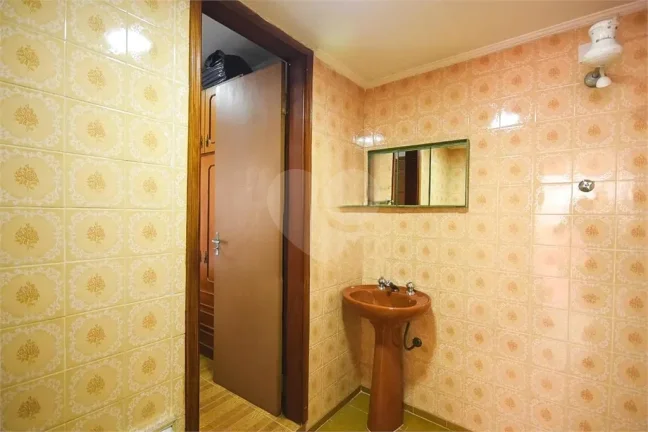 Imagem Casa Térrea à venda com 2 quartos, sendo 1 suíte, em Vila Sônia, São Paulo - SP