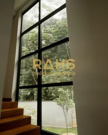 Imagem Residência alto padrão com design moderno, privacidade e exclusividade junto à natureza América,...