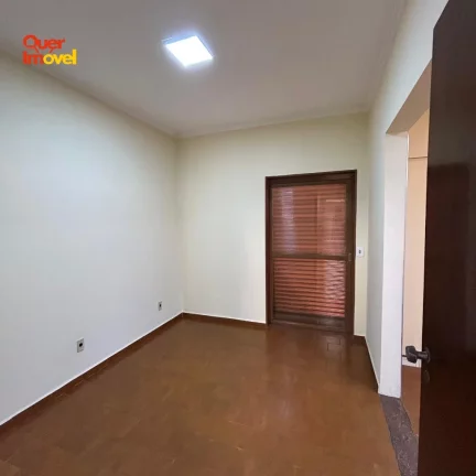 Imagem Imperdível casa à venda em Ribeirão Preto-SP, Jardim Paulistano: 4 quartos, 1 suíte, 1 sala, 3 banheiros, 2 vagas, 276m².