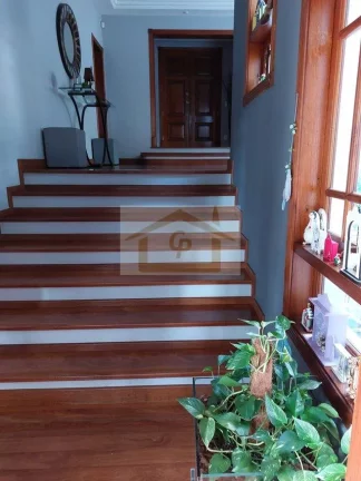 Imagem IMPECÁVEL! AO LADO DO SHOPPING GRANJA VIANA, 3 QUARTOS SENDO UM SUITE, 4 VAGAS
