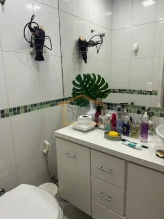 Imagem Apartamento, 3 dormitórios, sendo 1 suíte, sala para 2 ambientes, cozinha com armários, área de ...