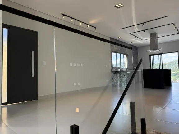 Imagem Casa Alto Padrão com Piscina e Salão, Nova Jaguari SP