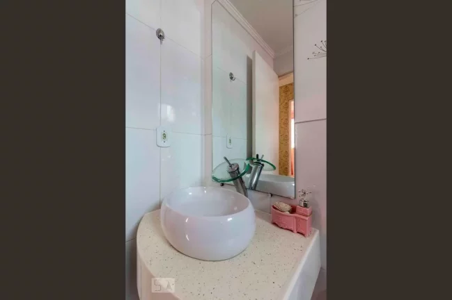 Imagem Lindo Apartamento Andar Alto de 2 dormitórios e 1 vaga de garagem na Vila Carmosina (Itaquera)