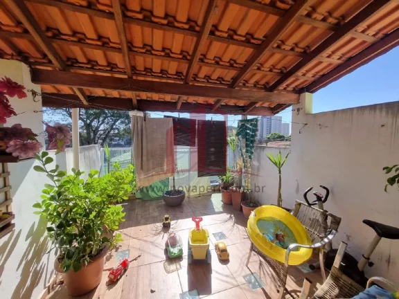 Imagem Sobrado Residencial à Venda na Vila Bazu em Franco da Rocha-SP: 2 Quartos, 1 Sala, 2 Banheiros, 1 Vaga de Garagem!
