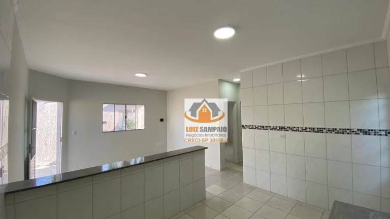 Imagem Casa Isolada, 2 Dormitórios, Amplo quintal, Campos Elíseos, R$ 270.000,.00