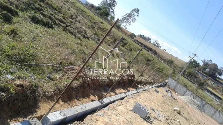 Imagem TERRENO PLANO COM 9.000 M² AO LADO DA RODOVIA FERNÃO DIAS - EXTREMA/MINAS GERAIS.