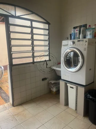 Imagem Casa com Piscina à Venda no Jardim Santa Genebra – Conforto e Lazer Garantidos!