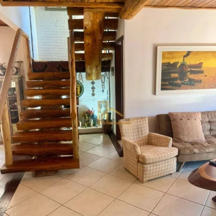 Imagem Casa em Condomínio no Estilo Casa de Campo com Vista para as Montanhas, 3 Quartos em Vargem Grande , Teresópolis-RJ