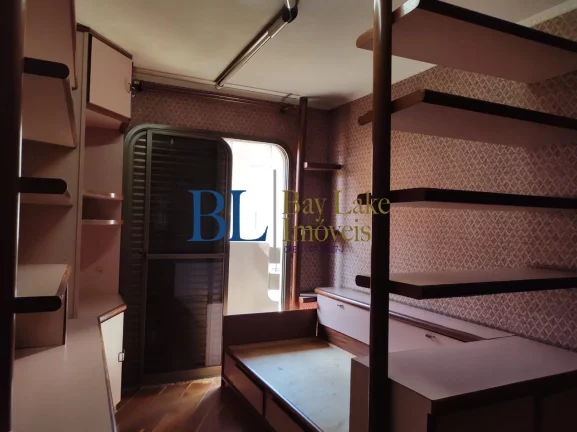 Imagem Vende apartamento 4 dormitórios, 4 vagas , 1 por andar , Jardim Avelino