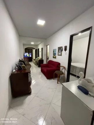 Imagem Casa na Rua de Bahia - Espaçosa e Confortável, Ótima Localização!