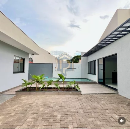 Imagem Casa Alto Padrão de esquina