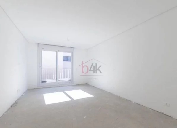 Imagem Casa de 487 m² com 4 suítes e 4 vagas no Condomínio Garda, Jardim Cordeiro.