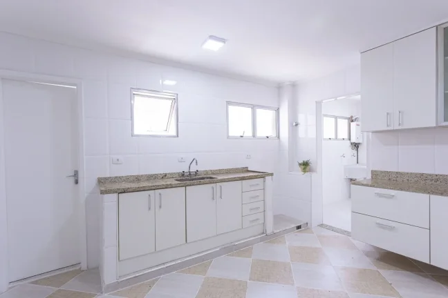Imagem Apartamento 118M² Reformado, 2Q, 1 Suíte, 2 Banheiros, 2 Vagas, Lavabo, Piscina, Salão de Festas e Jogos, Quadra, Brinquedoteca, Playground, Banheira.