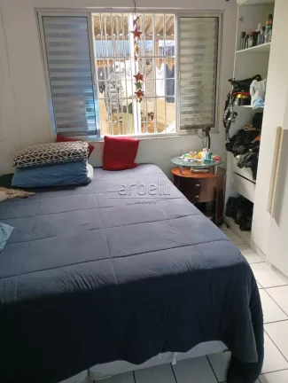 Imagem Casa com quarto, sala, cozinha, wc, quintal e garagem com 06 vagas num terreno 250m². Oportunidade ...