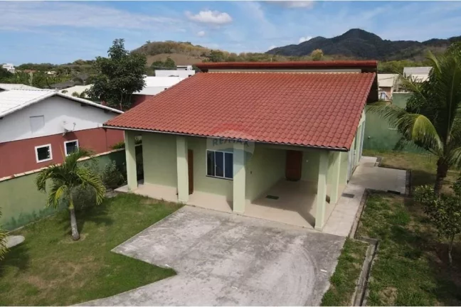 Imagem Casa em condomínio fechado,dois dormitórios sendo 1 suíte com closet e quarto auxiliar.