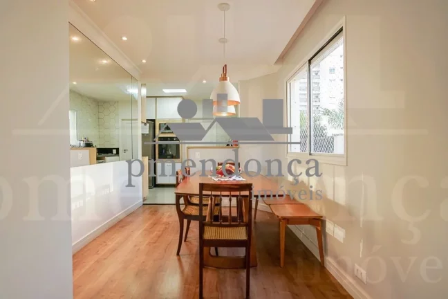 Imagem Apartamento em Perdizes com 3 dormitórios e 3 vagas, 130m²