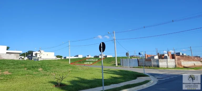 Imagem Lote em Condomínio Fechado para Venda em Senador Canedo, Jardins Bolonha