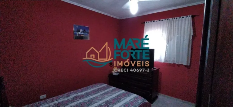 Imagem OPORTUNIDADE - EXECENTE CASA COM 4 DORMITÓRIOS (SENDO UMA SUÍTE) E 2 CHALÉS.